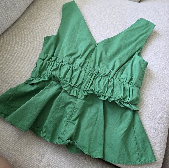 EXPRESS XS Green Sleeveless Ruffle Top - Picture 3 of 5